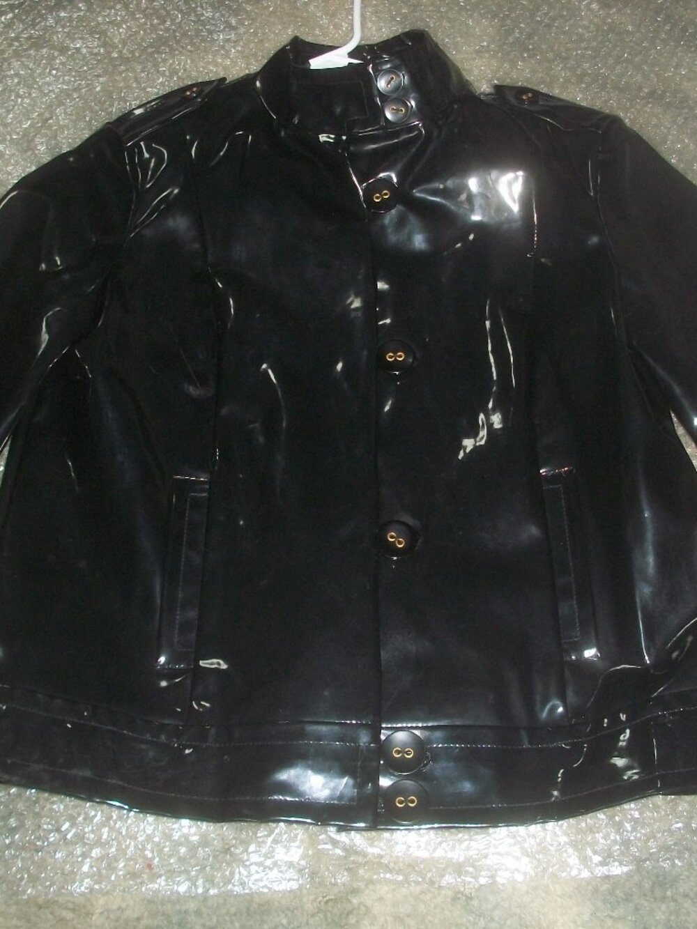 womens black patent leather lined jacket.3/4 length sleeve.size 4.small